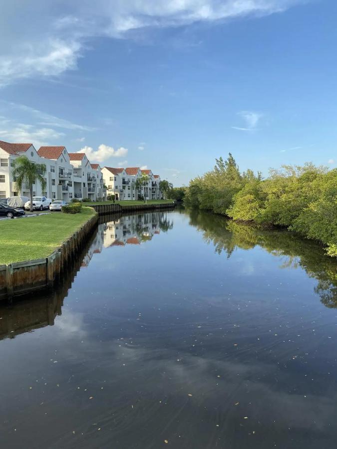 Dharma Home Suites Dania Beach At Sheridan Ocean Club Exterior photo