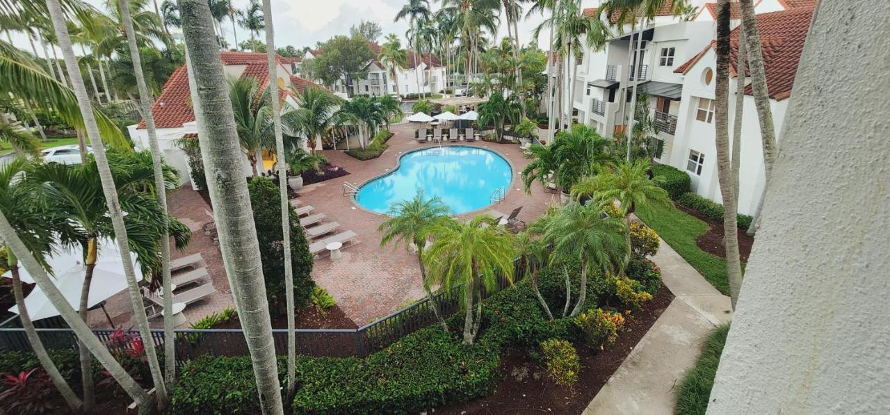 Dharma Home Suites Dania Beach At Sheridan Ocean Club Exterior photo